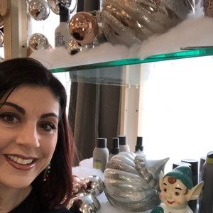 Meet your Posher, Dena